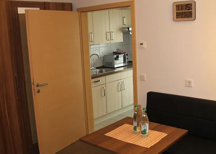 アパート Atrium Serviced And ヘルツォーゲンアウラッハ